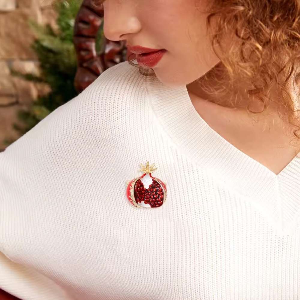 Classic Rhinestone Pomegranate Brooch - Picture 4 of 7